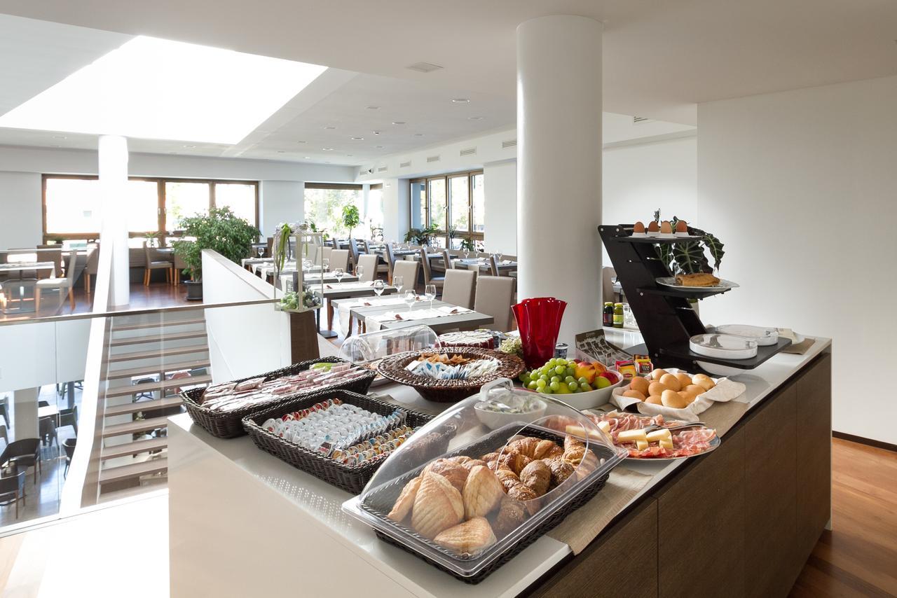Albergo Al Tarcentino Tarcento 外观 照片